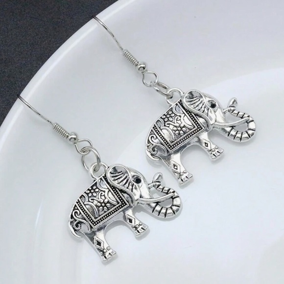 Any 4/$25! Antiqued Silver Elephant Boho Drop Earrings - Picture 4 of 6
